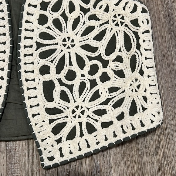 ZARA QUILTED WAISTCOAT WITH EMBROIDERY VEST - Picture 4 of 10